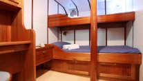 BUENA CHICA 1 - Twin Cabin